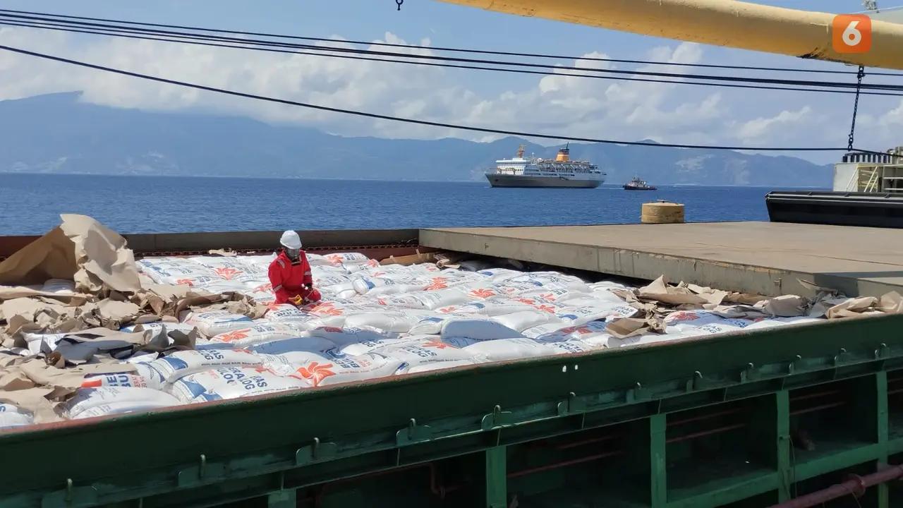 beras impor tiba di Kota Palu