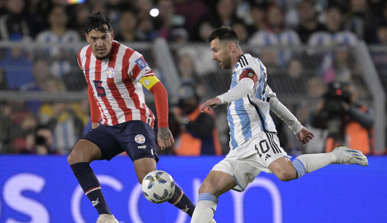 Dalam laga tersebut Lionel Messi baru dimainkan di babak kedua, tepatnya pada menit 53. (JUAN MABROMATA / AFP)