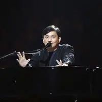 Konser Inspirasi Cinta Yovie and His Friends di Gedung Sabuga, Bandung, Rabu (20/11/2019) malam. (Bambang E Ros/Fimela.com)