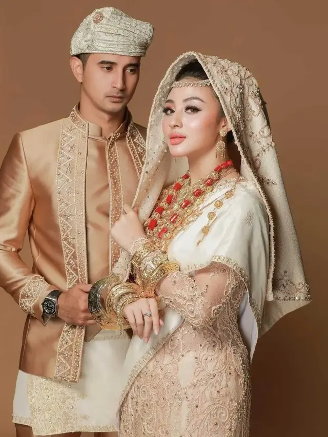 Pakaian Adat Sumatera Barat