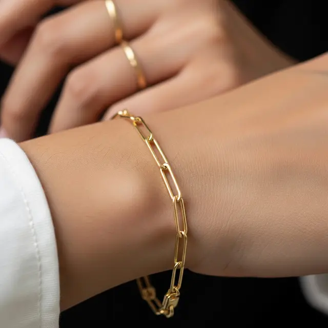 9 Gelang Emas Minimalis Model Korea yang Lagi Tren, Tampil Chic dan Elegan