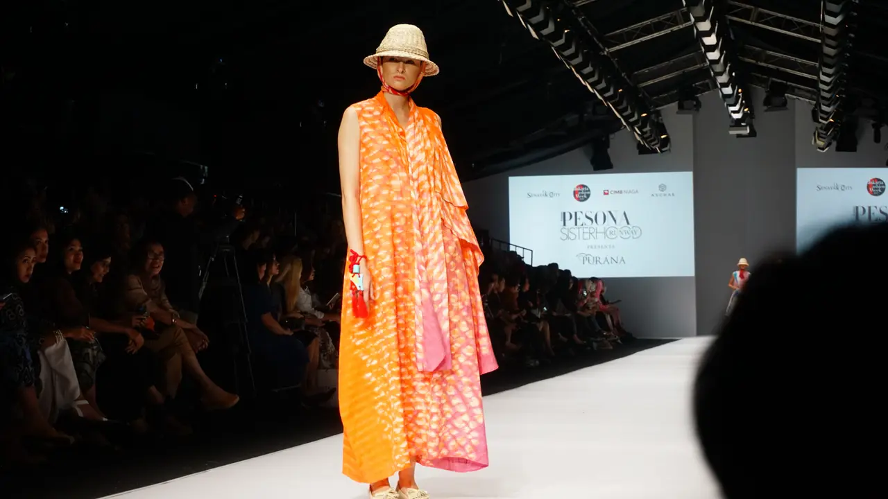 Parade Wanita Pesona yang Modern dan Dinamis di JFW 2017