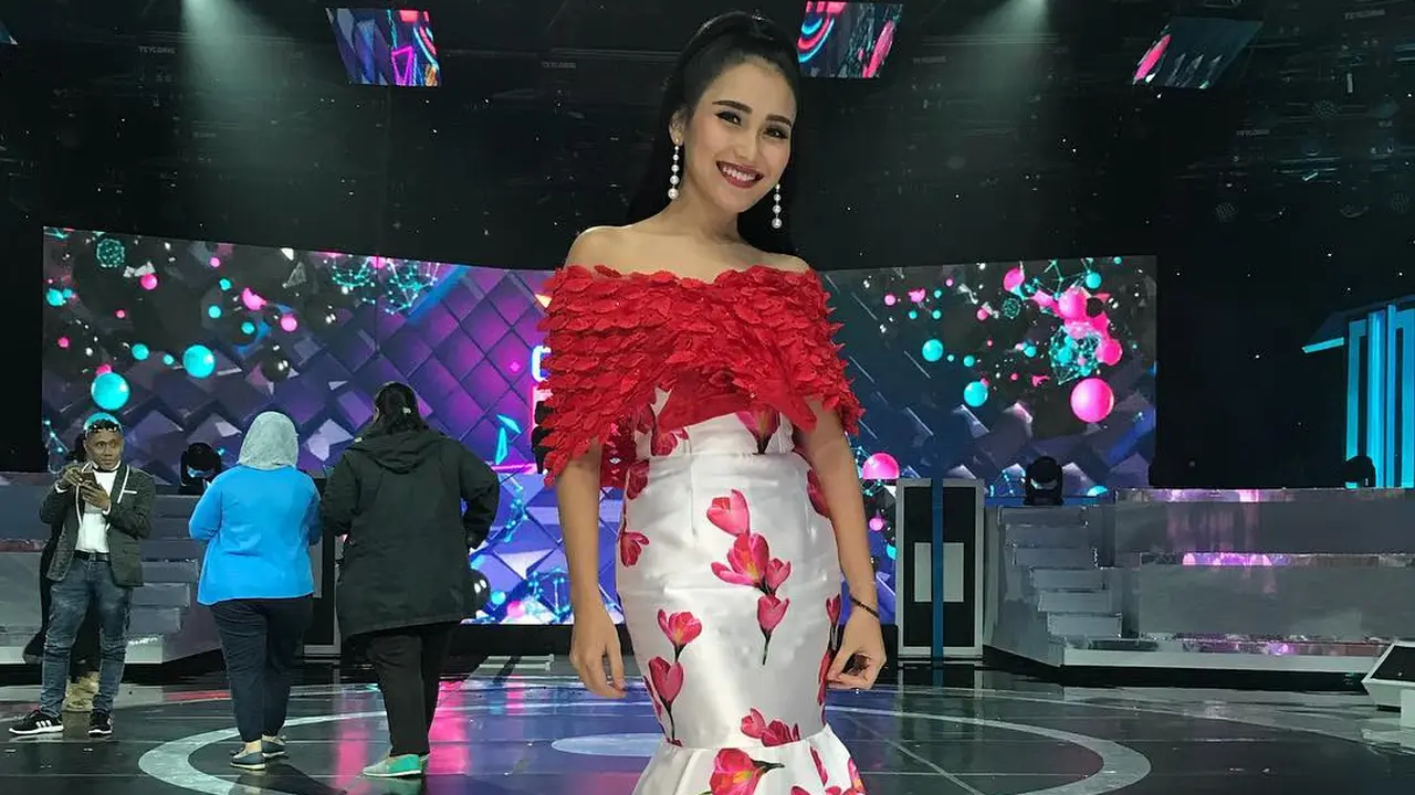 [Bintang] Ayu Ting Ting