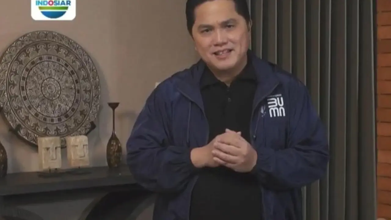 Menteri BUMN Erick Thohir memberi sambutan di acara Konser Amal Indonesia Tangguh (dok. Emtek Group)