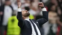 Reaksi Pelatih Inggris Gareth Southgate usai pertandingan melawan Jerman pada babak 16 besar Euro 2020 di Stadion Wembley, London, Selasa (29/6/2021). Inggris menang 2-0. (AP Photo/Frank Augstein, Pool)
