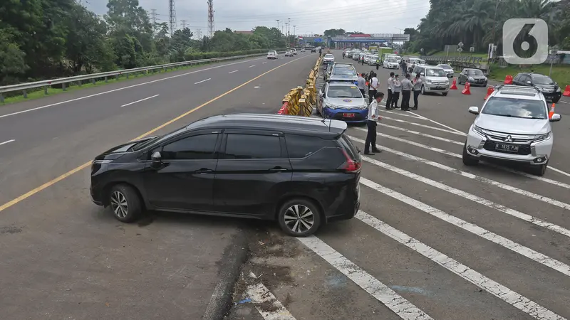 Suasana Gerbang Tol Bogor di Tengah Penerapan Ganjil Genap