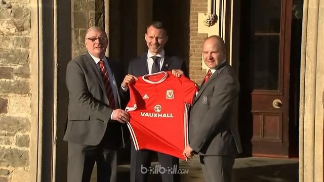 Mantan pemain Manchester United, Ryan Giggs, resmi menjabat sebagai pelatih tim nasional Wales pada Senin (15/1/2018).