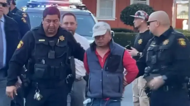 Seorang tersangka ditahan setelah penembakan di Half Moon Bay, California pada Senin, 23 Januari 2023. (CBS BAY AREA)
