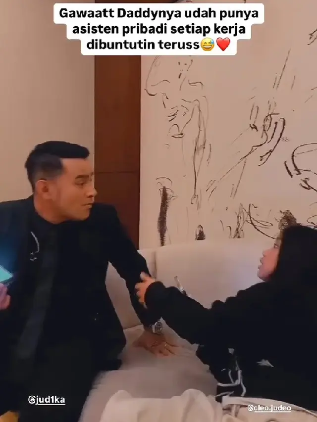 Momen Hangat Cleo yang Ikuti Judika saat Kerja (credit: instagram/allartis)