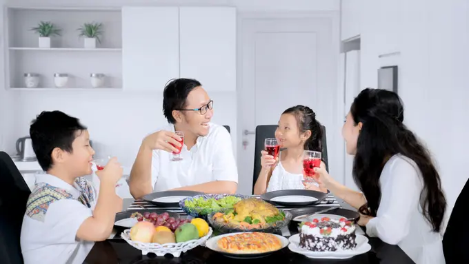 Nggak Cuma Segar, Ini Sirup Generasi Baru yang Diperkaya Madu untuk Kebaikan Tubuhmu