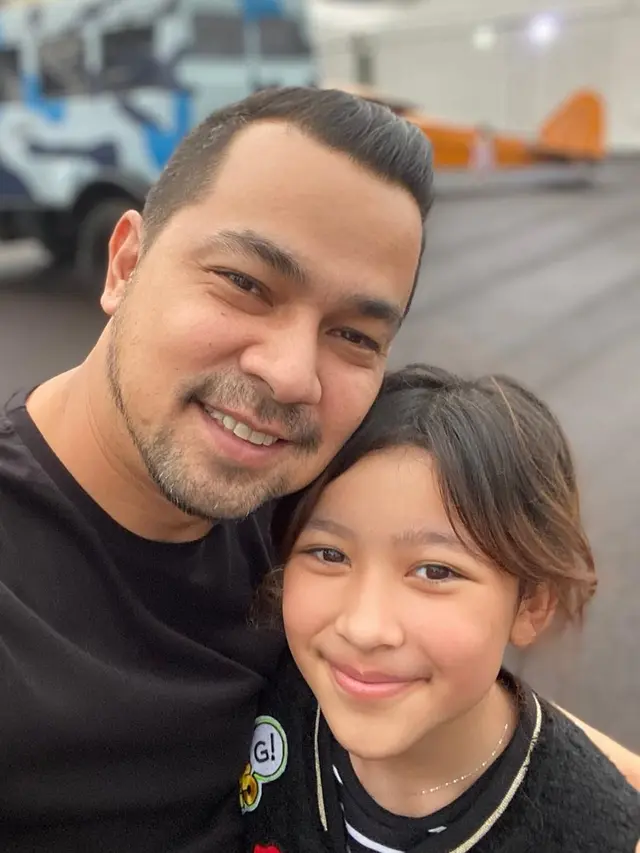 6 Potret Kebersamaan Sultan Djorghi dengan Putrinya Aquena, Penuh Kehangatan