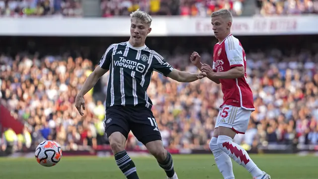 FOTO Rasmus Hojlund debut di MU