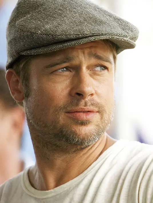 Selain itu sumber juga mengatakan, Jimmy sangat yakin bisa menghadirkan Brad Pitt dan Jennifer Aniston. Pasalnya saat ini Pitt telah terbebas dari Angelina Jolie. (Instagram/brad.pitt.official)