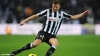 Persija Bakal Geser Marco Motta dari Posisi Bek Kanan?