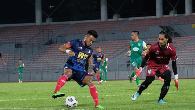 Saddil Ramdani beraksi ketika Sabah FC menang 3-0 atas Kuching City FC dalam laga uji coba pada Minggu (28/3/2021).