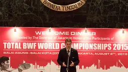 Presiden BWF Poul Erik Hoyer menyampaikan sambutan pada acara jamuan makan malam jelang Kejuaraan Dunia BWF 2015 di Balai Kota, Jakarta, Sabtu (8/8/2015). (Bola.com/Vitalis Yogi Trisna)