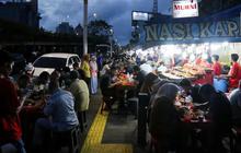 FOTO: Mengunjungi Sentra Nasi Kapau Kramat Raya, Lokasi Favorit Berburu Hidangan Khas Sumatera Barat untuk Berbuka Puasa
