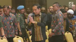 Presiden Joko Widodo tiba menghadiri Musyawarah Nasional XVI HIPMI di Hotel Sultan, Jakarta, Senin (16/9/2019). Munas tersebut bertemakan Melanjutkan Peran HIPMI sebagai Lokomotif Pembangunan Ekonomi Berkeadilan. (Liputan6.com/Angga Yuniar)