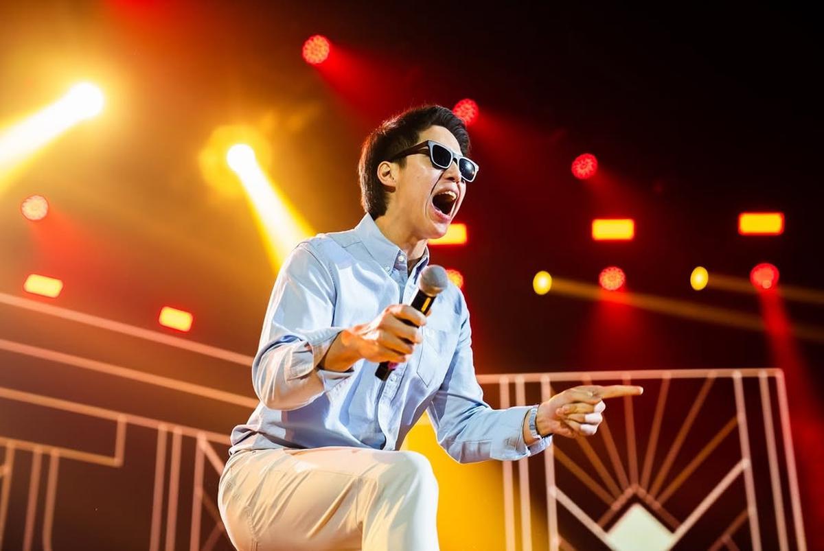 El Rumi Lagi-Lagi Jadi Vokalis Magang The Changcuters, Gayanya Keren!