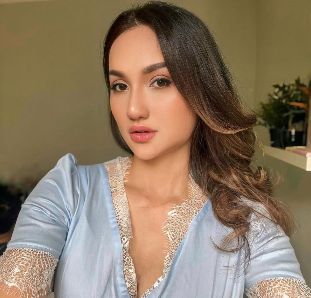 5 Potret Tengku Dewi Putri Pasca Cerai dari Andrew Andika, Tampil Lebih Cantik dan Percaya Diri