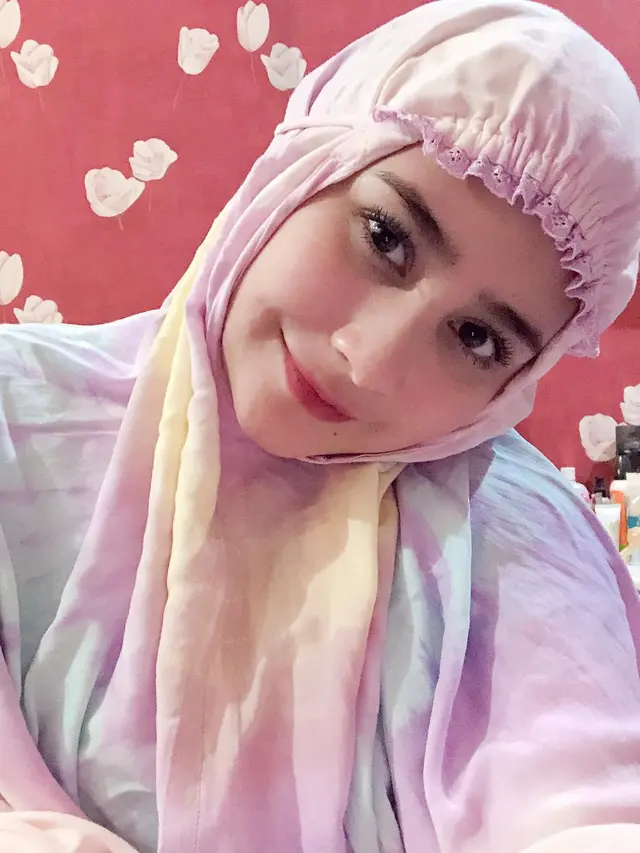 [Bintang] Prilly Latuconsina