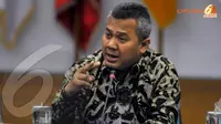 Komisioner KPU Arief Budiman mengingatkan kepada para pemenang agar tidak melebihkan jumlah kuota surat suara dan apabila melanggar dikenakan sanksi pidana (Liputan6.com//JohanTallo)