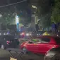 Aksi konvoi personel Brigade Mobil (Brimob) Polri memakai sepeda motor trail dan mobil menggeruduk Gedung Kejaksaan Agung (Kejagung) di Jalan Panglima Polim, Kebayoran Baru, Jakarta Selatan. (Tangkapan layar)