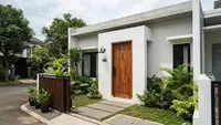 8 Pilihan Warna Pintu untuk Rumah dengan Dinding Putih, Referensi Sebelum Renovasi
