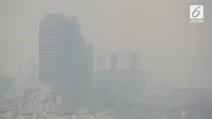 Diduga debu halus berasal dari kabut asap domestik dan gurun pasir barat China.
