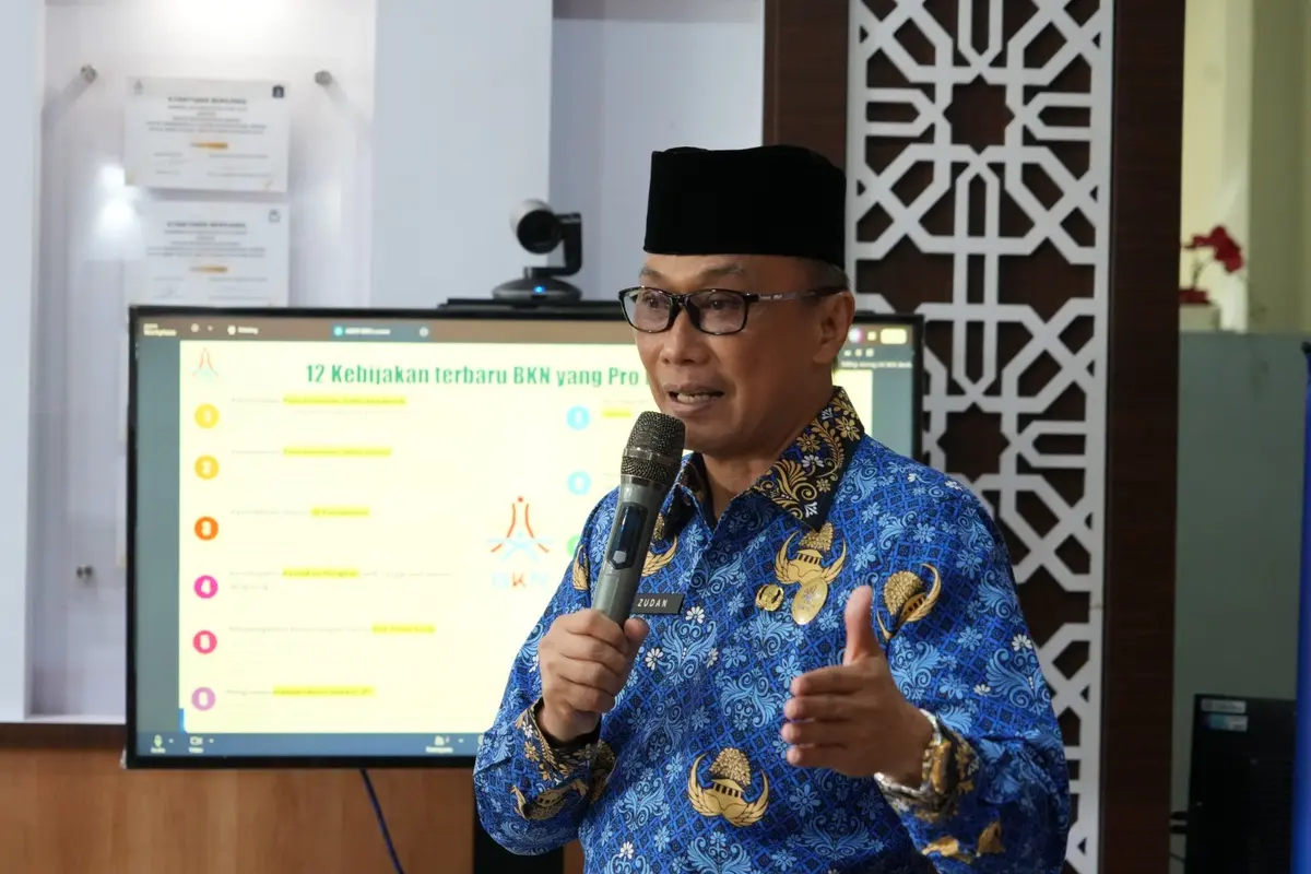 Kepala Badan Kepegawaian Negara (BKN), Zudan.