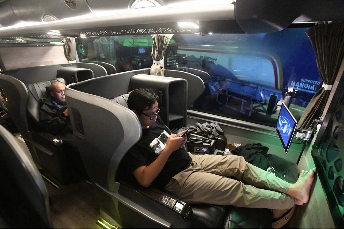 FOTO: Merasakan Sensasi Kenyamanan Bus AKAP Premium Jakarta-Madiun