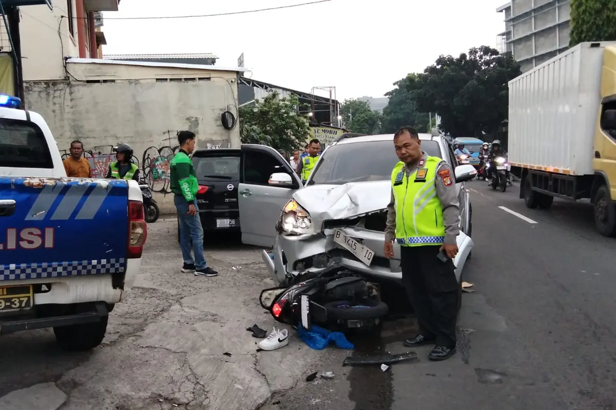 Kecelakaan Adu Banteng Pengendara Motor Tewas di Depok