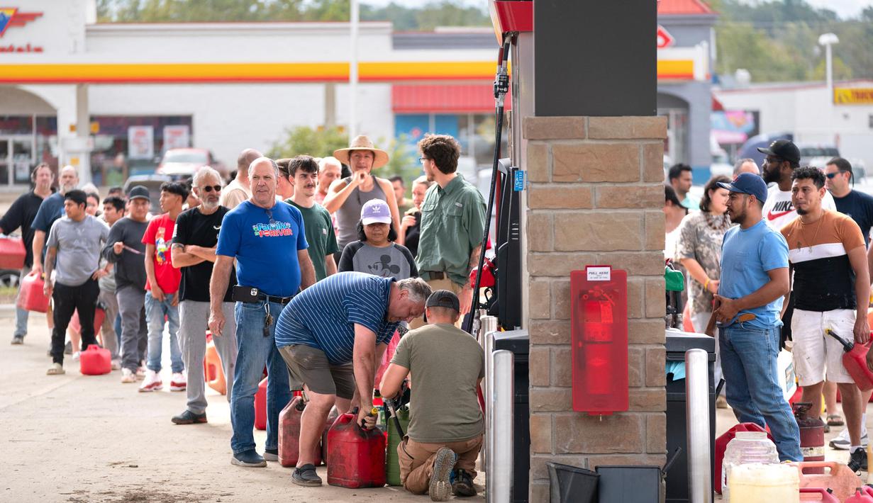 Di Carolina Utara, terjadi pemadaman listrik yang meluas. (Sean Rayford/Getty Images North America/Getty Images via AFP)