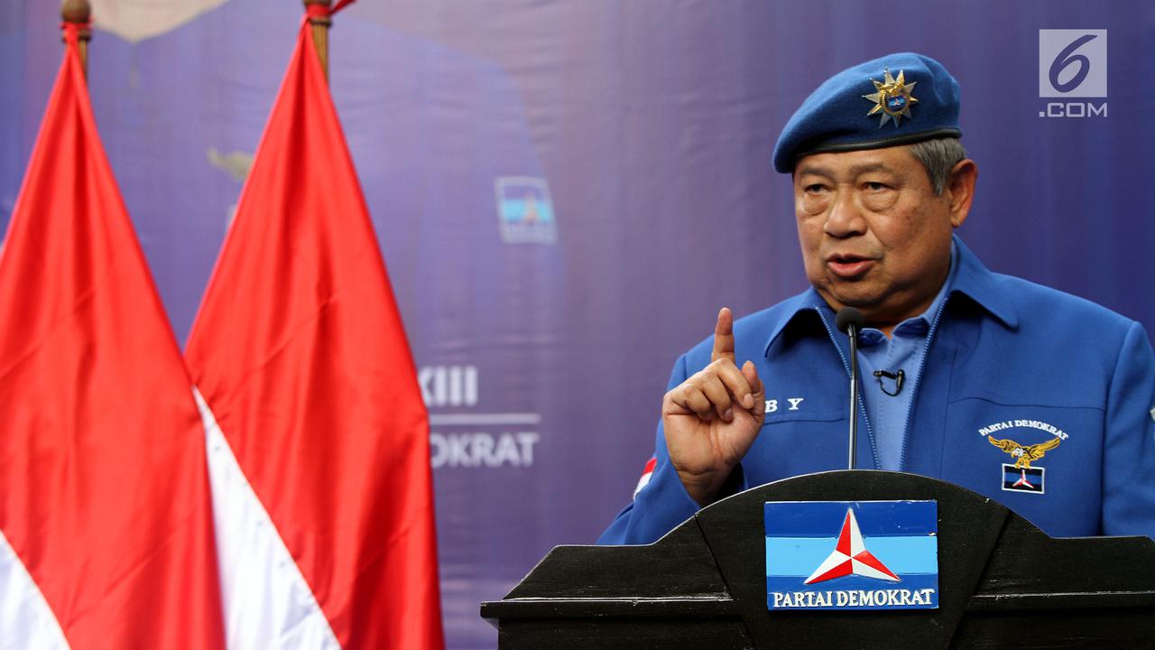 Pake Seragam Demokrat, SBY Kukuhkan Agus Yudhoyono sebegai Kogasma