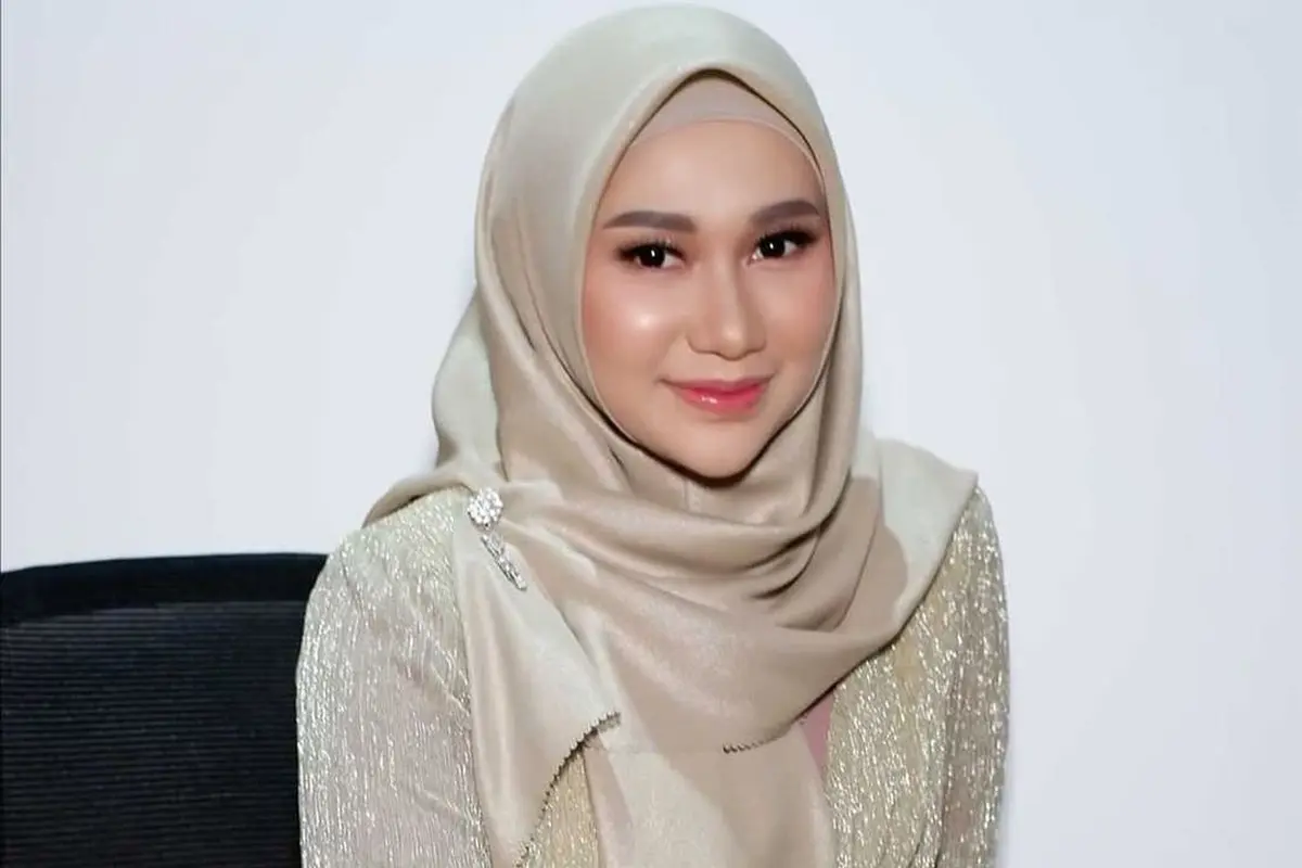 Septia Siregar, Istri Putra Siregar