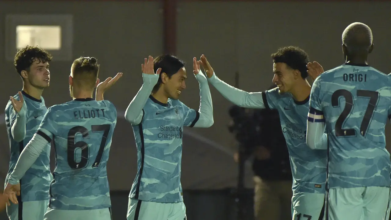 Liverpool Lumat Lincoln City 7-2