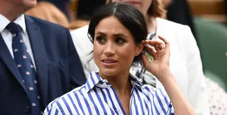 Sepertinya keluarga dari ayah Meghan Markle tak ada henti-hentinya untuk membicarakan hal yang buruk mengenai istri Pangeran Harry tersebut. (GETTY IMAGES-CLIVE MASON-Cosmopolitan)