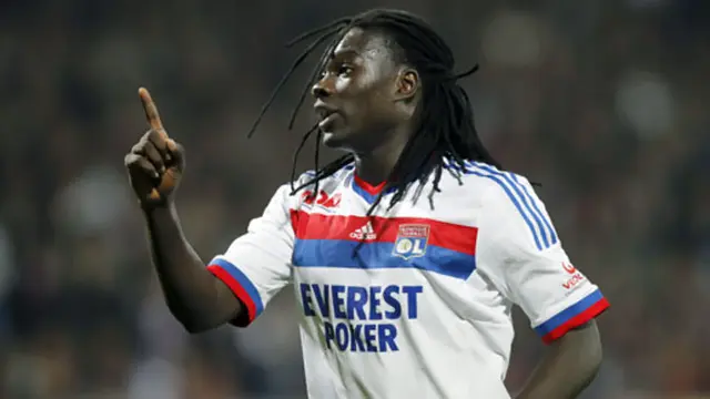 bafetimbi-gomis-lyon-121129b.jpg