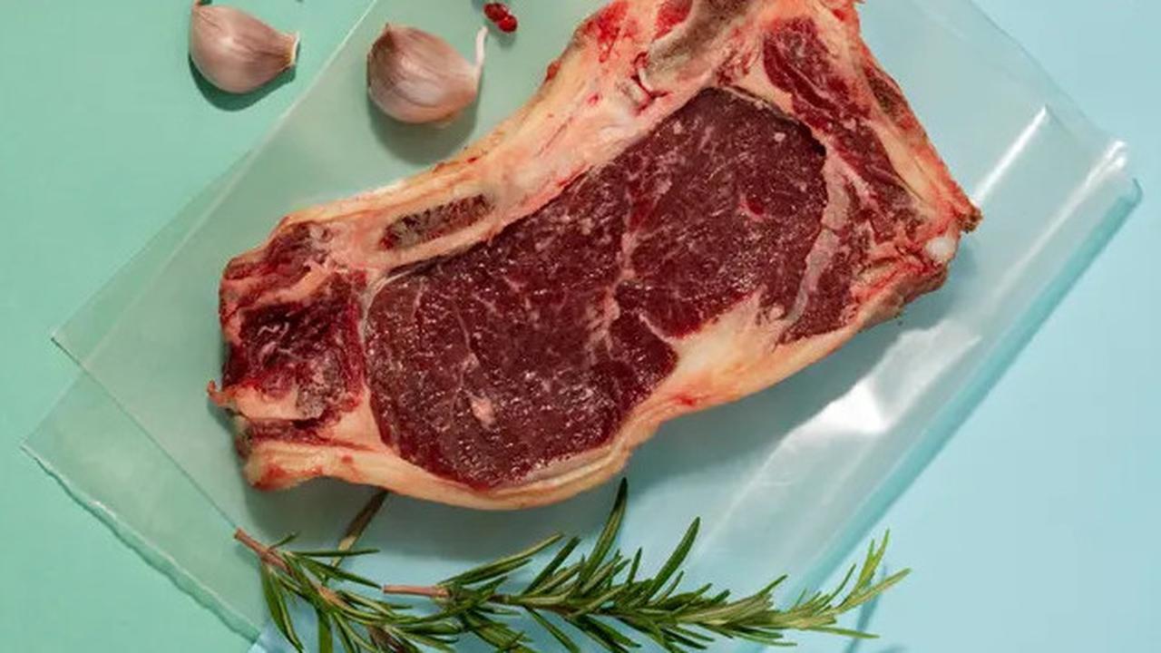 6 Cara Bedakan Daging Kurban yang Masih Segar dan Sudah Terpapar Bakteri, Cek Dulu Sebelum Dimasak