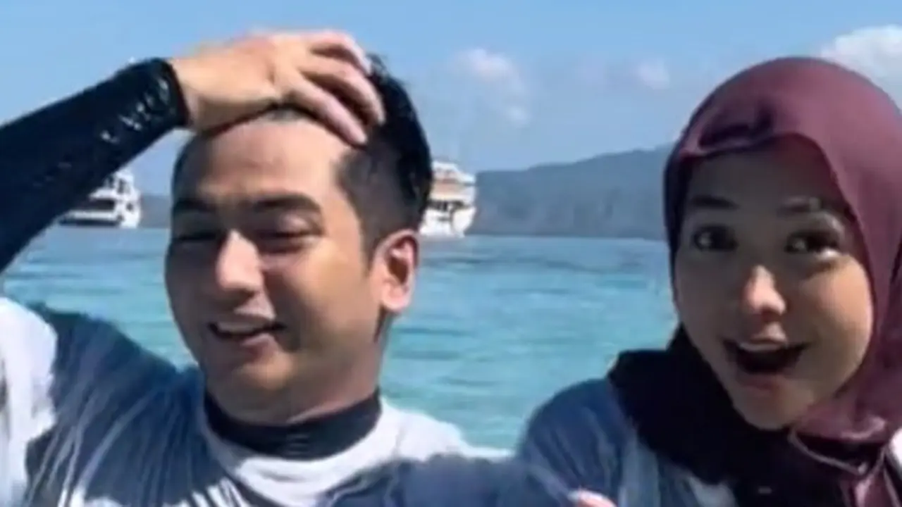 Ria Ricis bersama suaminya (TikTok/riaricis)