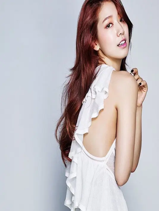 “Aku bukan tipe wanita dengan tubuh langsing, maka dari itu aku lebih memilih melakukan olahraga secara rutin untuk menjaga mental dan fisik tetap prima,”tutur Park Shin Hye. (Soompi/Bintang.com)