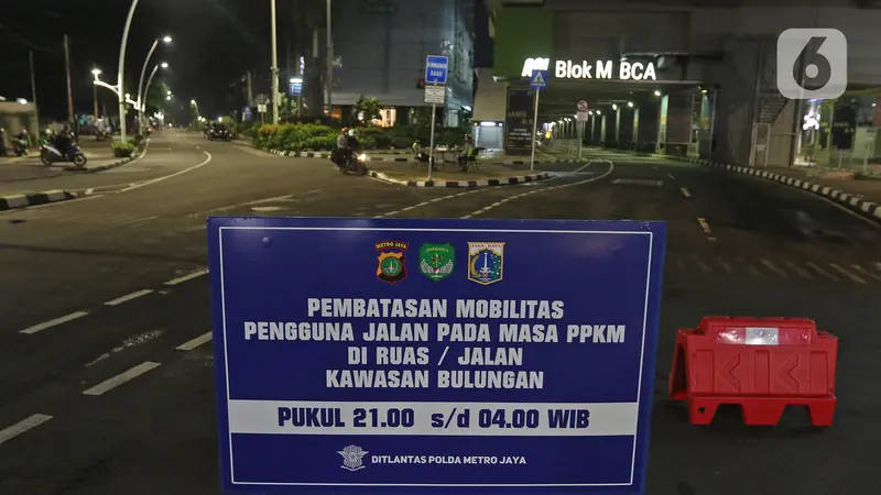 FOTO: Memantau Penutupan Jalan di 10 Titik Ibu Kota