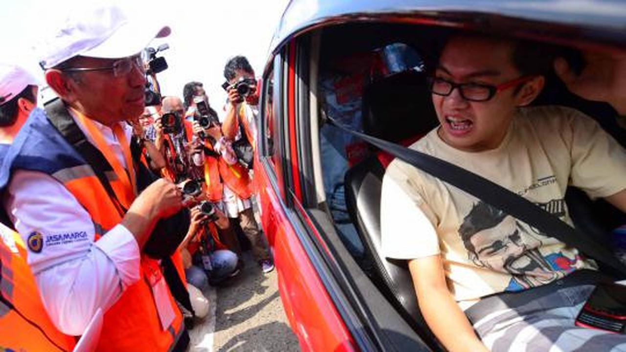 Dahlan iskan jualan e-toll card 