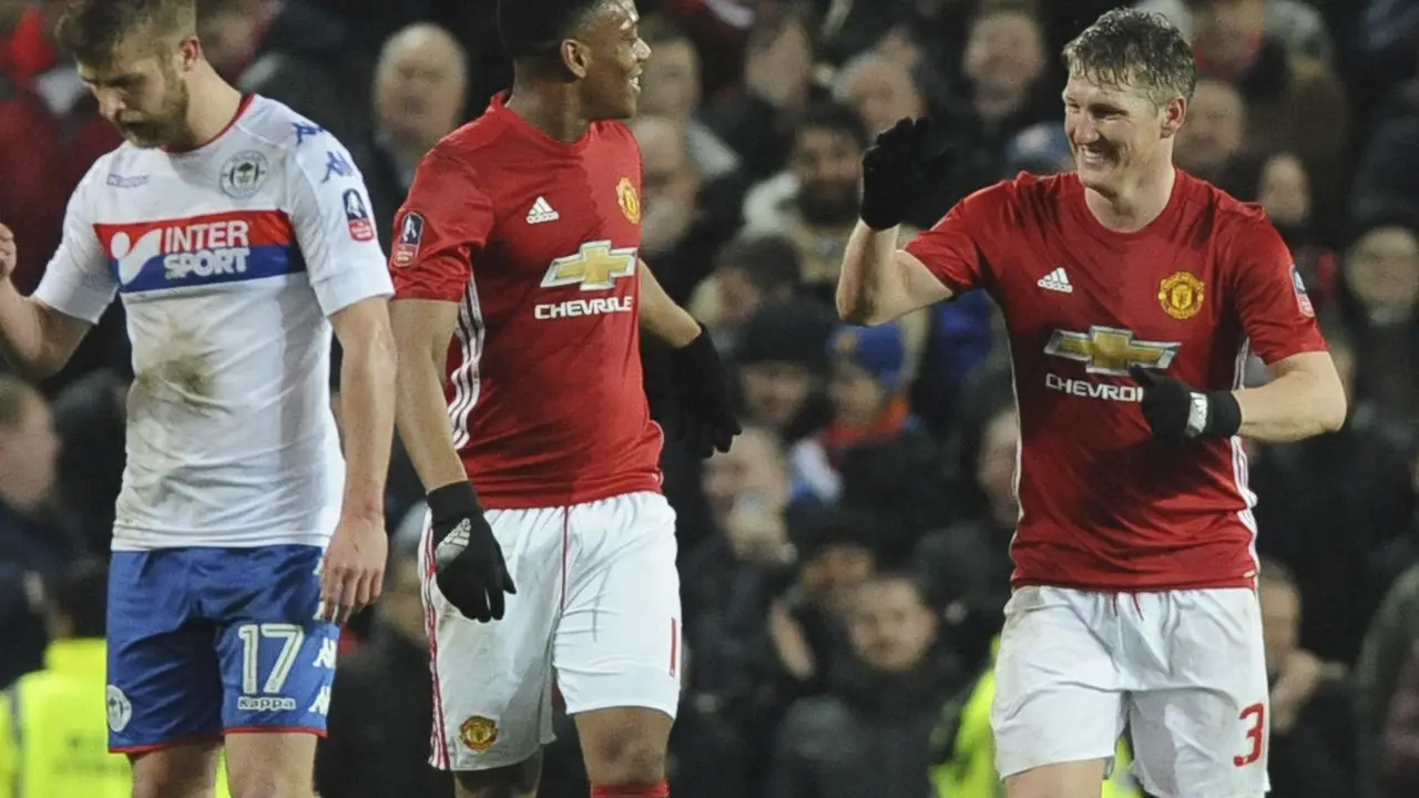 Manchester United (MU)