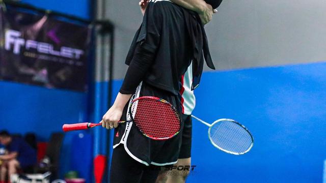 7 Potret Lesti Kejora dan Rizky Billar Main Badminton, Seru Bareng Sahabat