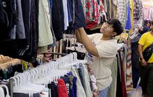 Pemerintah Bakal Sikat Impor Baju Bekas dan Barang China untuk Lindungi UMKM