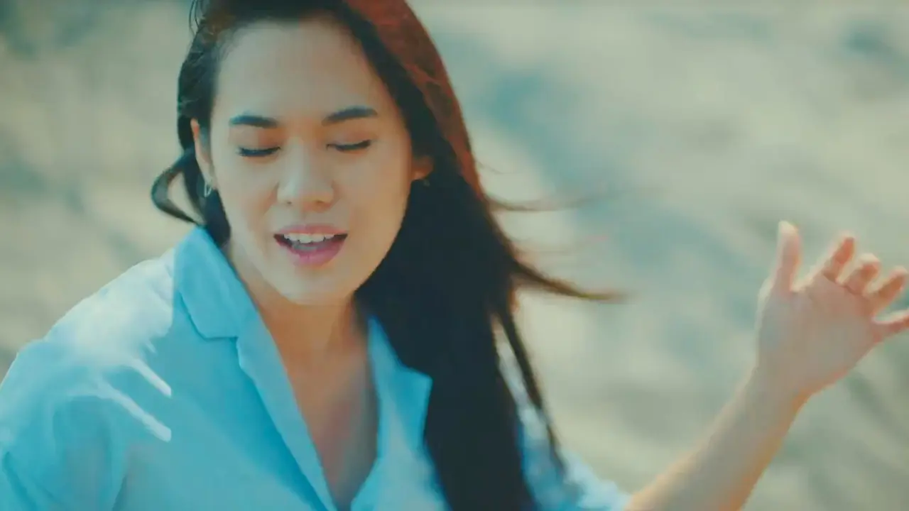 Sheryl Sheinafia Merilis Single Terbaru Berjudul Positif. sumberfoto: Vidio