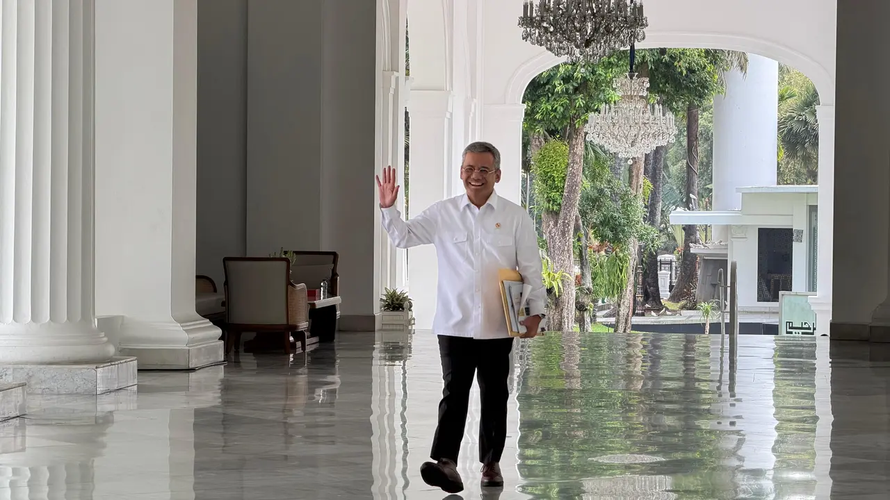 Menteri Keuangan (Menkeu) Suahasil Nazara d Istana, Jakarta, Selasa (22/9/2026). (Liputan6.com/Lisza)