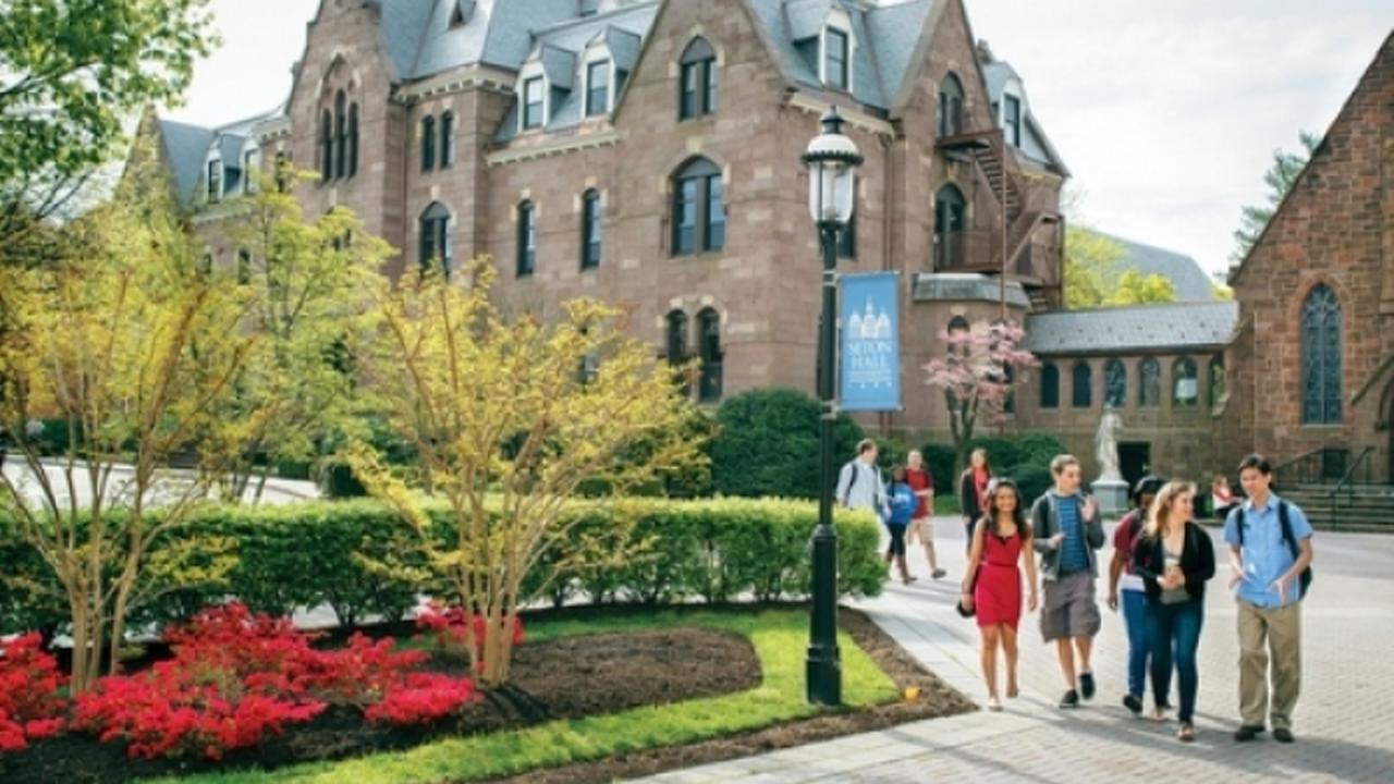 Kisah Mahasiswi Indonesia di Seton Hall University Amerika