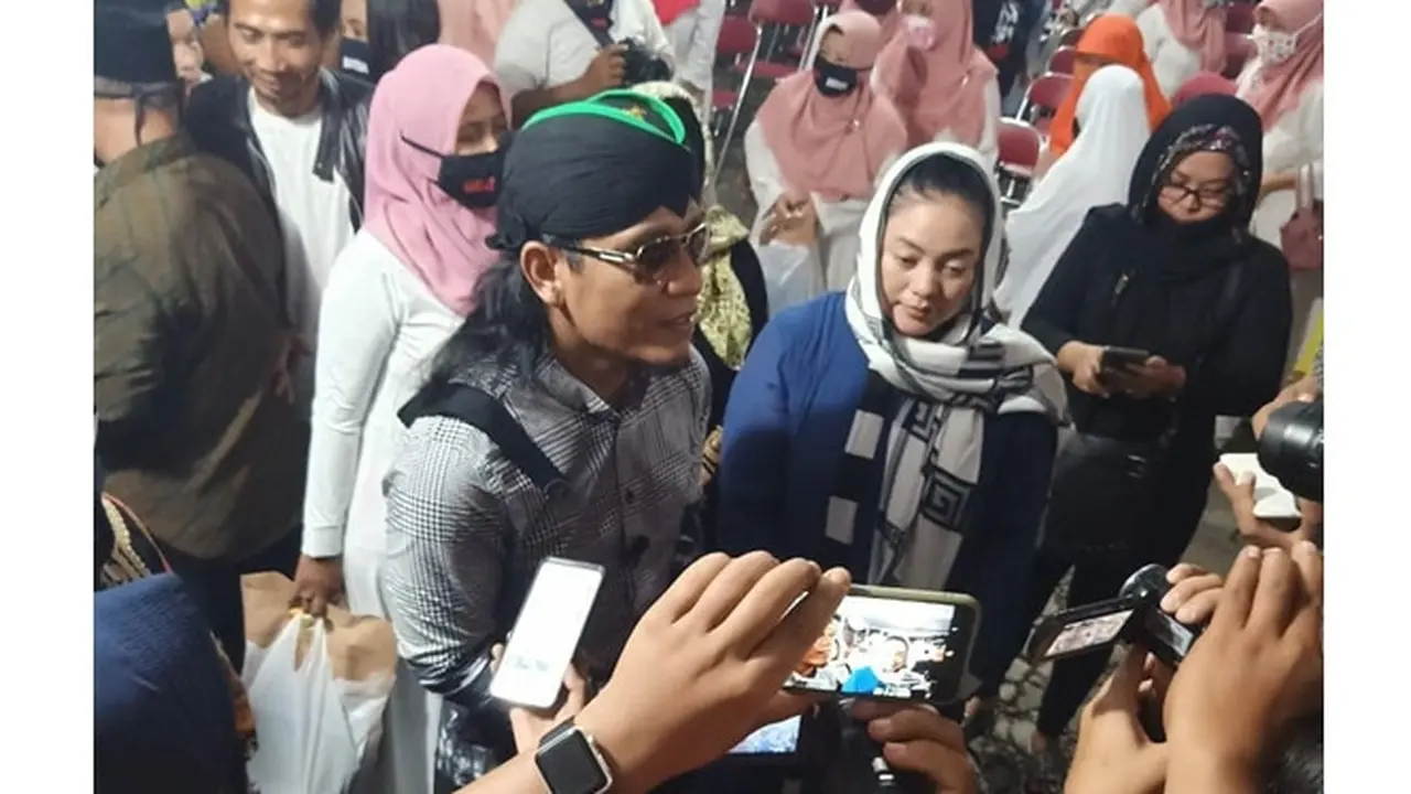 6 Momen 7 Harian Meninggalnya Didi Kempot, Gus Miftah Isi Tausyiah